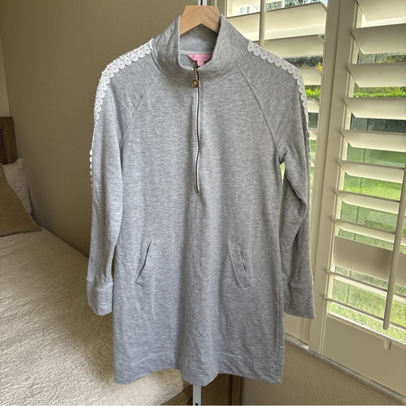 LILLY PULITZER Skipper Popover Dress Solid Gray Lace Trim Size Medium - Picture 1 of 13